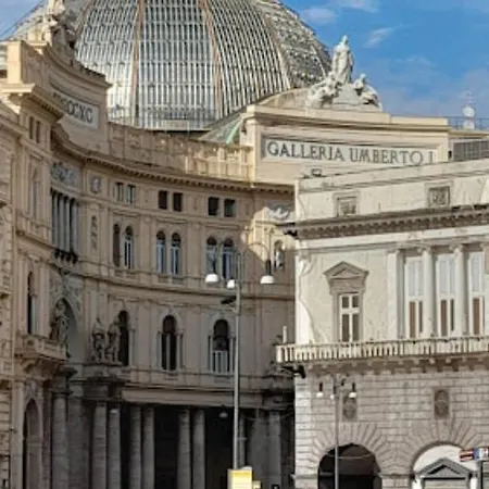Il Salotto Di Chiaia Pensión *